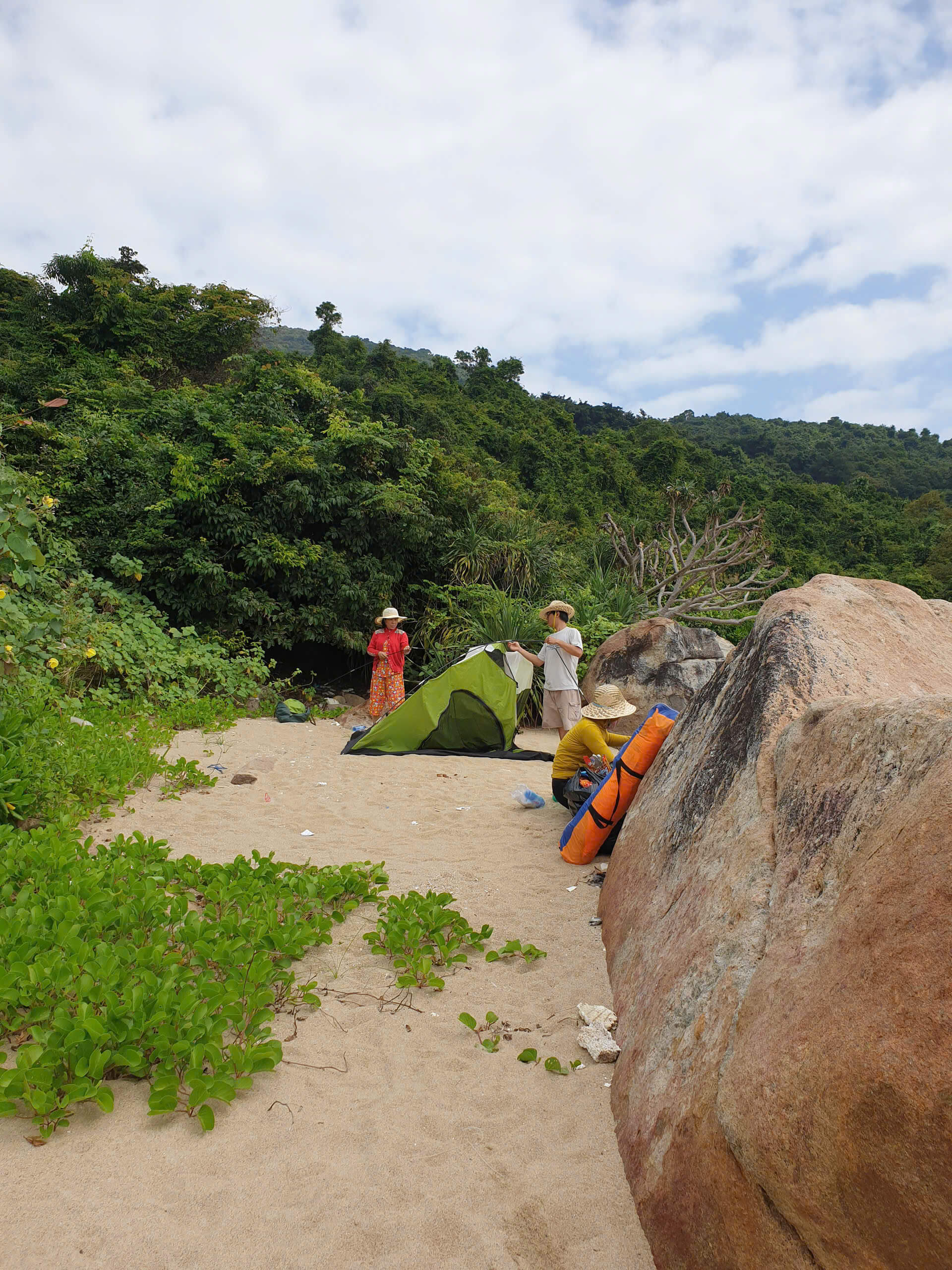 Tour cắm trại qua đêm trên bán đảo Sơn Trà - Ảnh 2