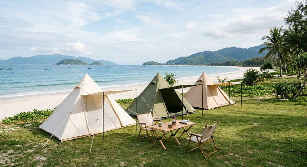 Cấm trại ven bờ biển Sơn Trà